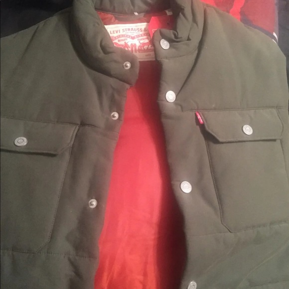 Vest - Picture 1 of 2